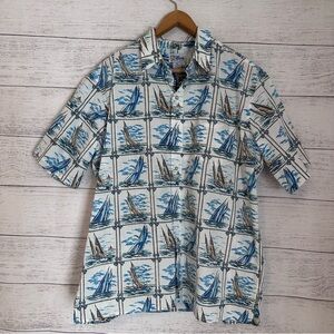 Reyn Sooner Men’s Hawaiian Print Short Sleeve Button Up Top